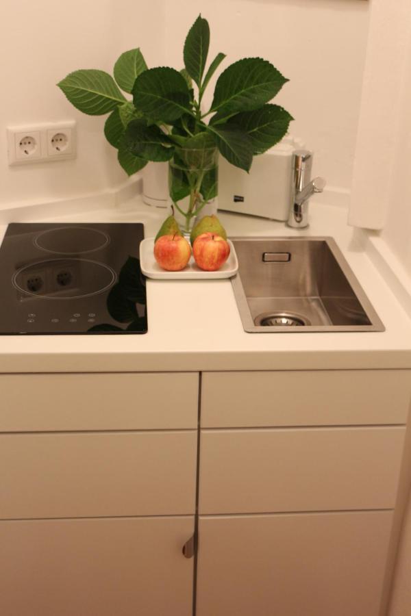 Dirazi Guesthouse & Apartments Gmbh 美因河畔法兰克福 外观 照片