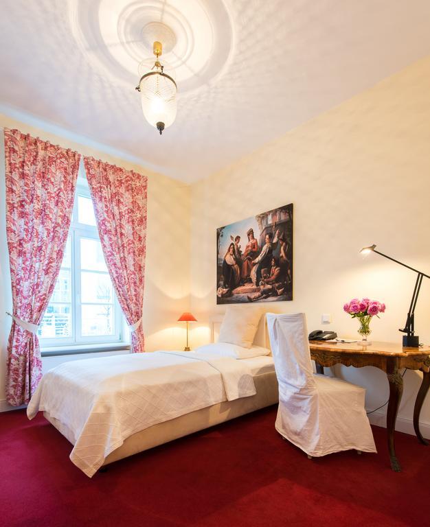 Dirazi Guesthouse & Apartments Gmbh 美因河畔法兰克福 外观 照片